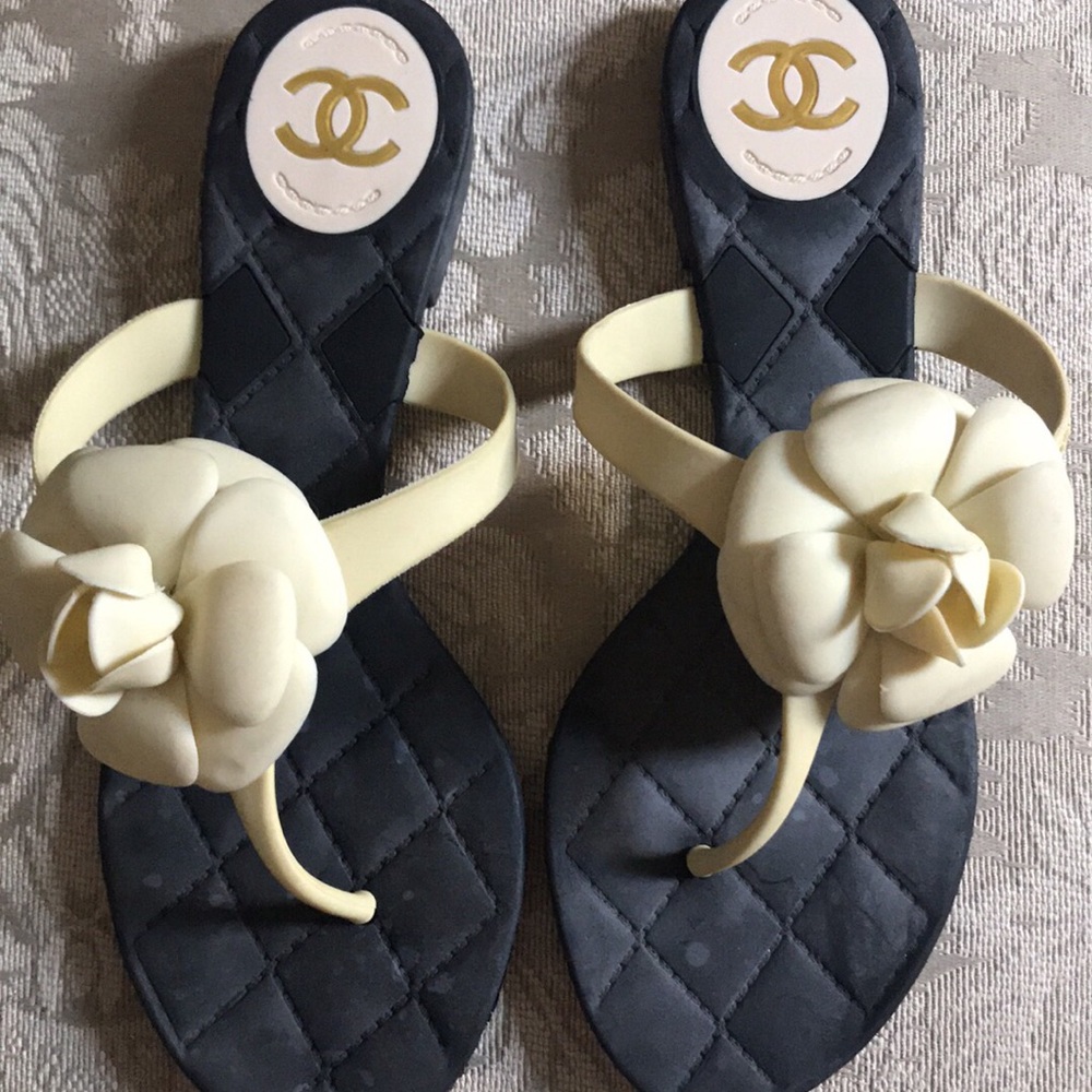 Chanel sandals size 38 EUC 175+shipping